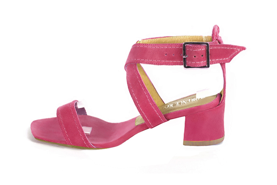 Women's fuchsia pink elegant fully open cross straps sandals. Square toe. Low flare heels - Profile view